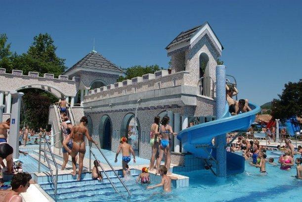 Strandfürdő Apartman Eger Habitación foto