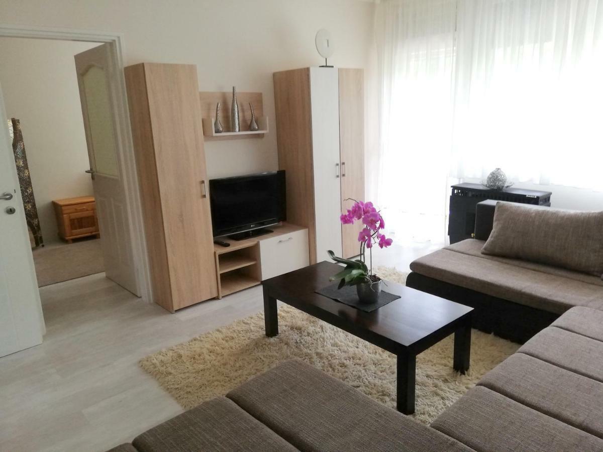 Strandfürdő Apartman Eger Exterior foto